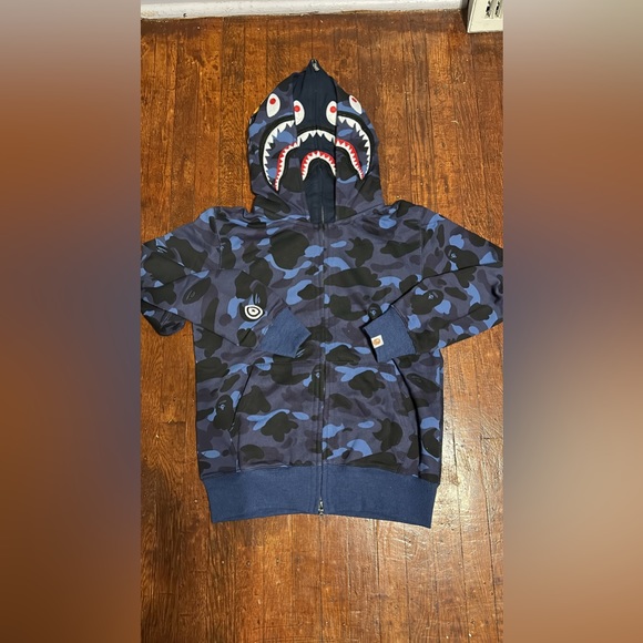 Bape - Picture 3 of 11